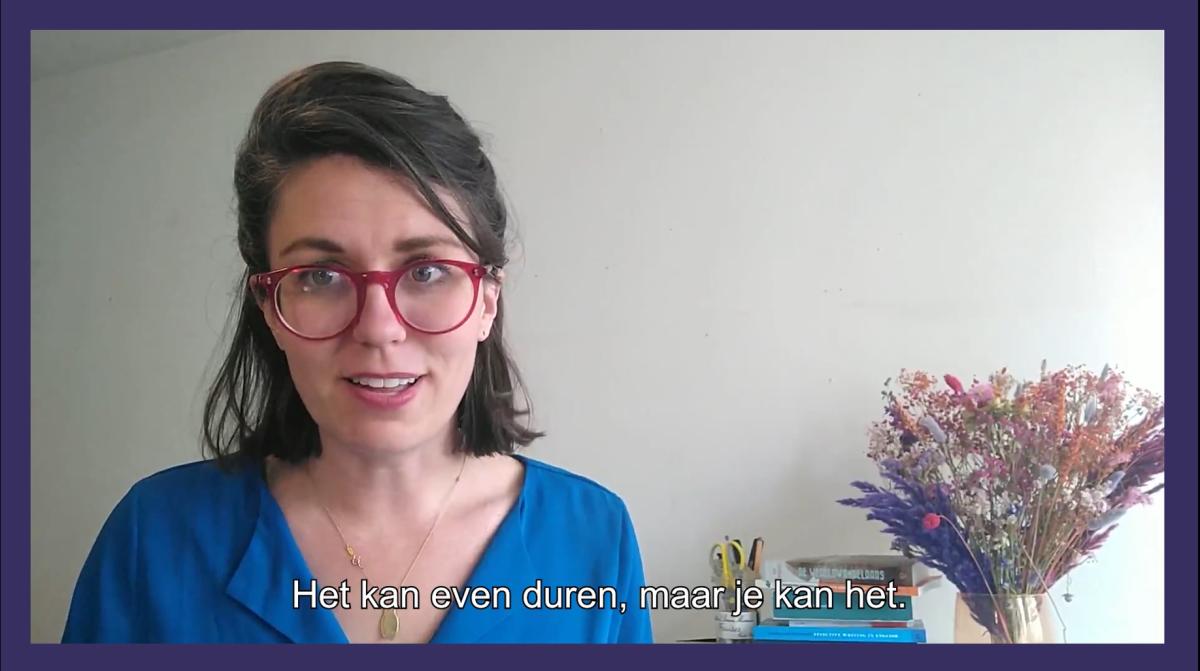 Still uit de video met Kristen Gehrman.