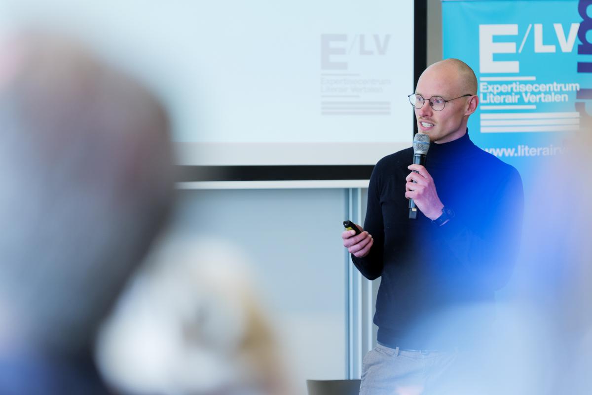 Sander Grasman van het ELV spreekt tijdens de studiemiddag